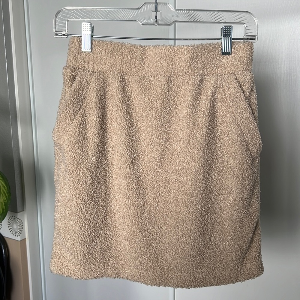 Tan High Waist sweater skirt (XS)